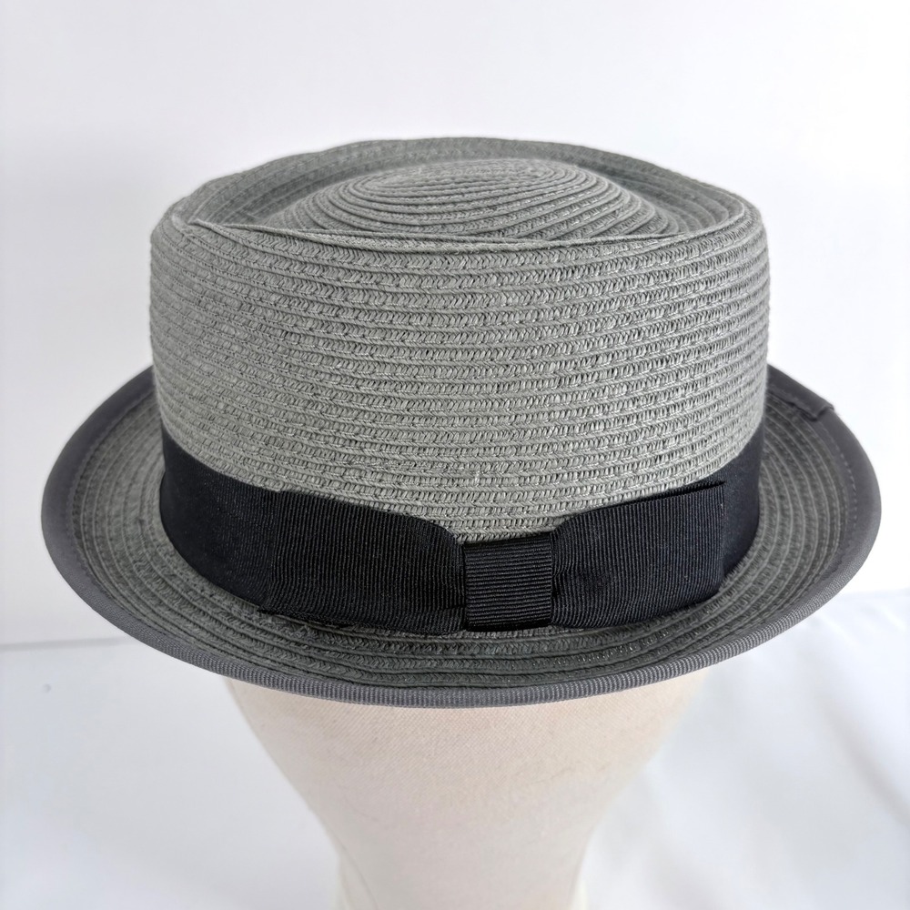 Broner Pork Pie Hat Grey Straw Stingy Brim Black Ribbon Band RN41517 Mens S/M
